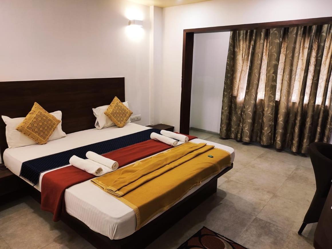 Hotel Manasi Inn Satara Exterior foto