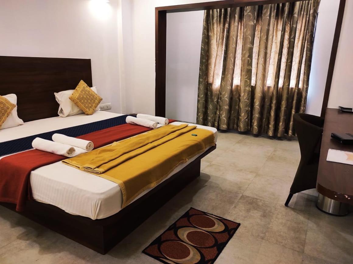 Hotel Manasi Inn Satara Exterior foto