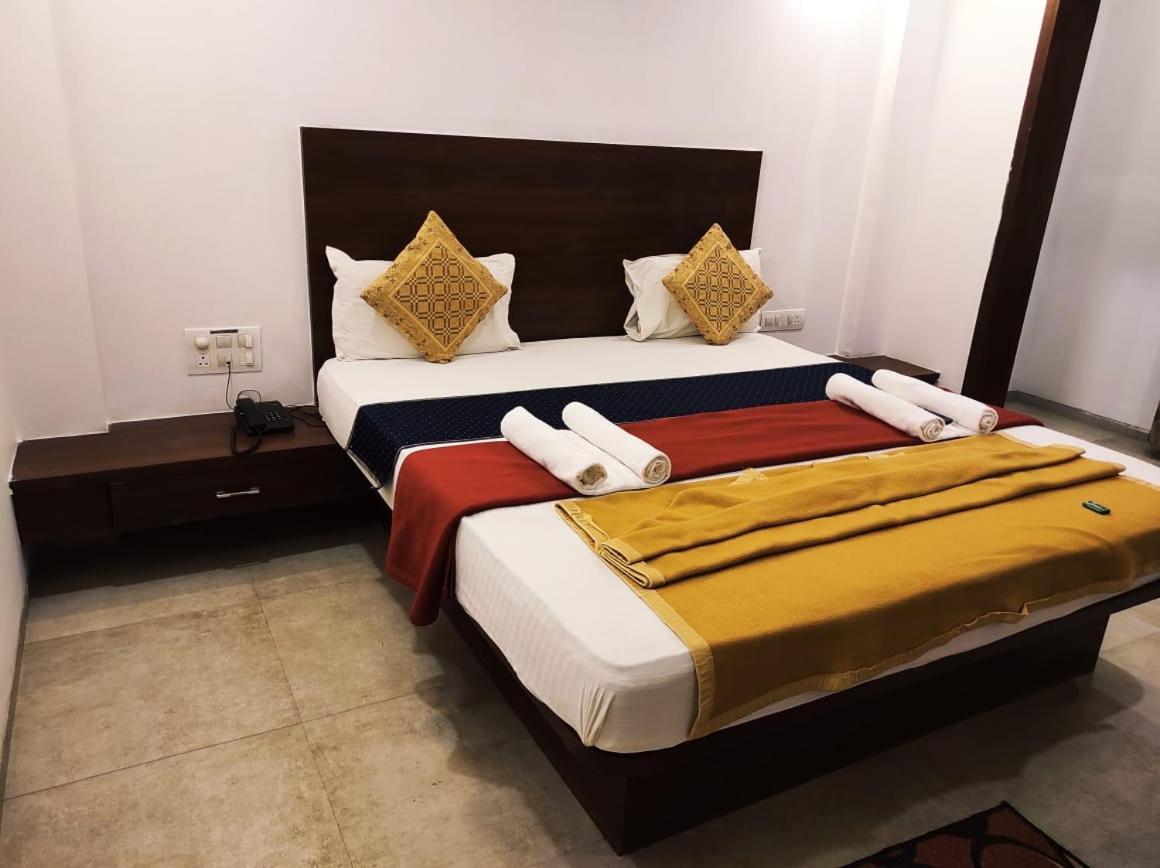 Hotel Manasi Inn Satara Exterior foto